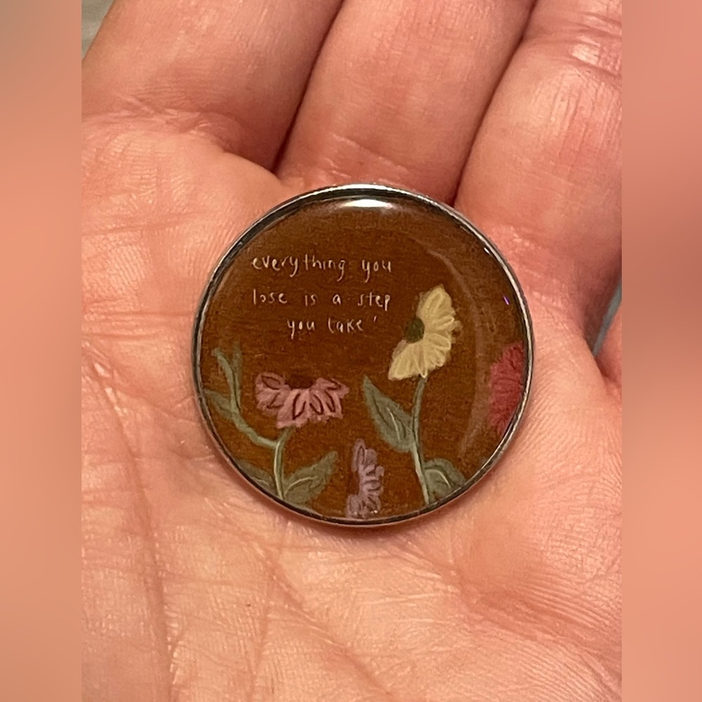 3/$25 Taylor Swift Pin - Picture 3 of 4